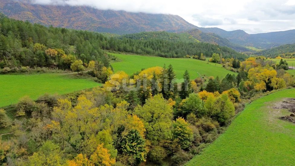 Vente Propriété Die 8 Pièces 312 m²