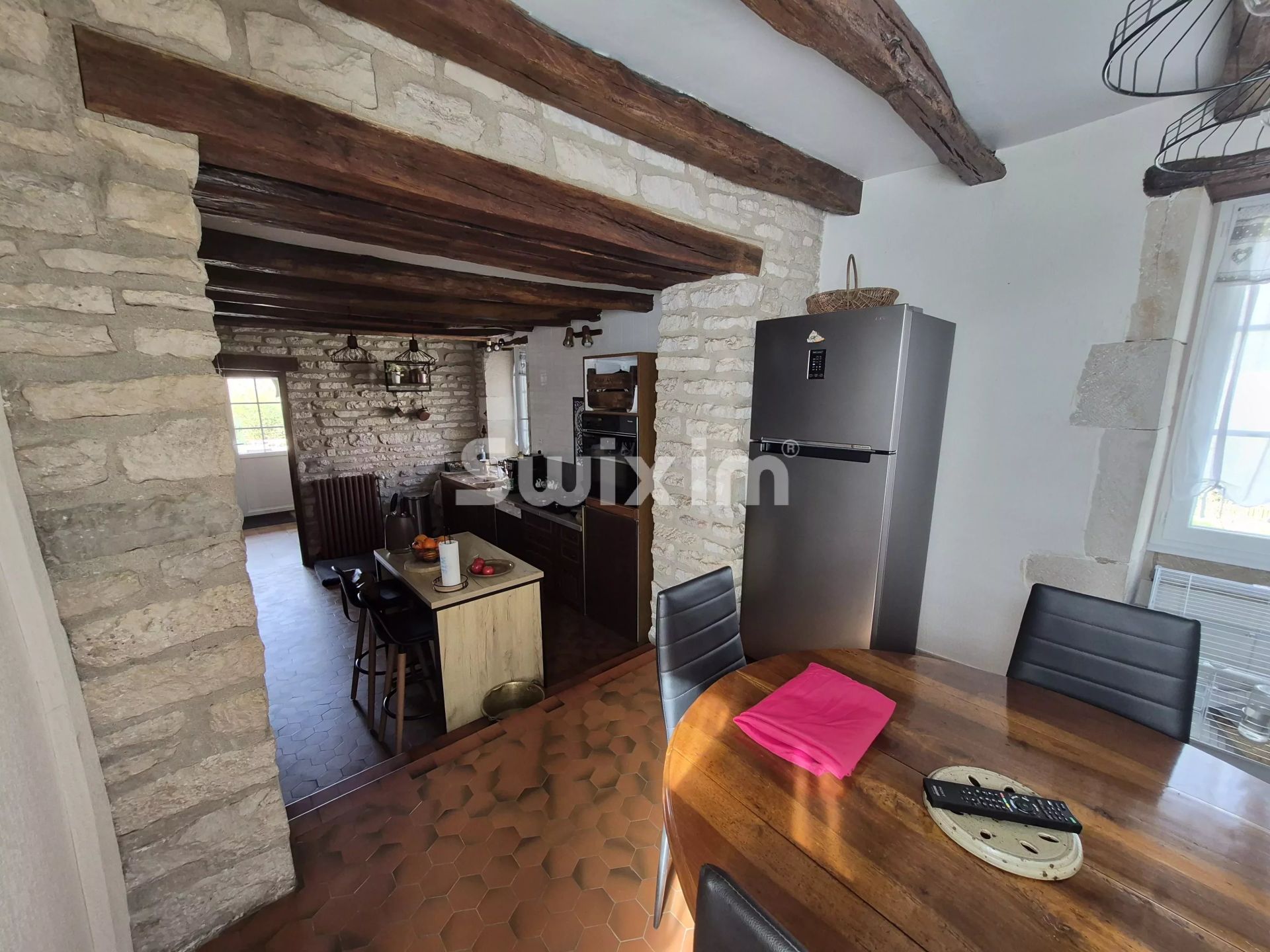 house 8 Rooms for sale on Montbard (21500)