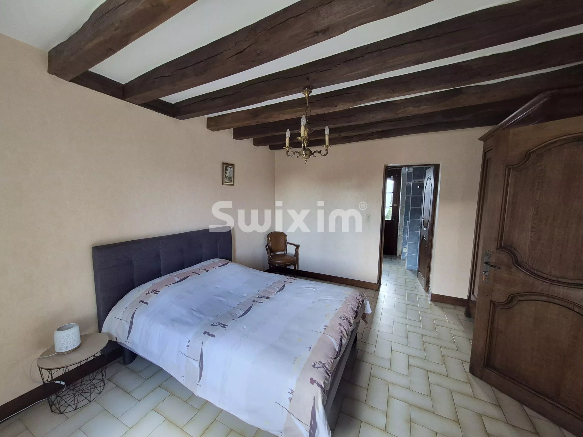 house 8 Rooms for sale on Montbard (21500)