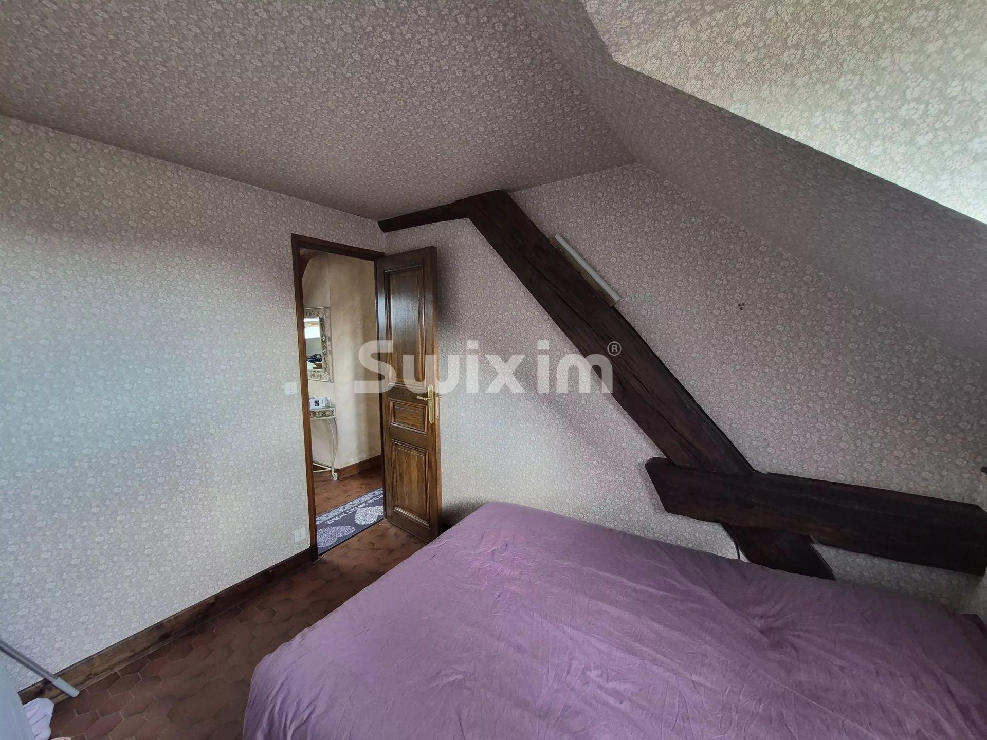 house 8 Rooms for sale on Montbard (21500)