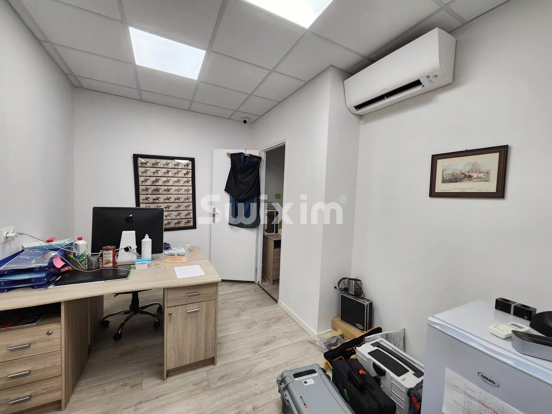 commercial local 3 Rooms for sale on Les Arcs (83460)