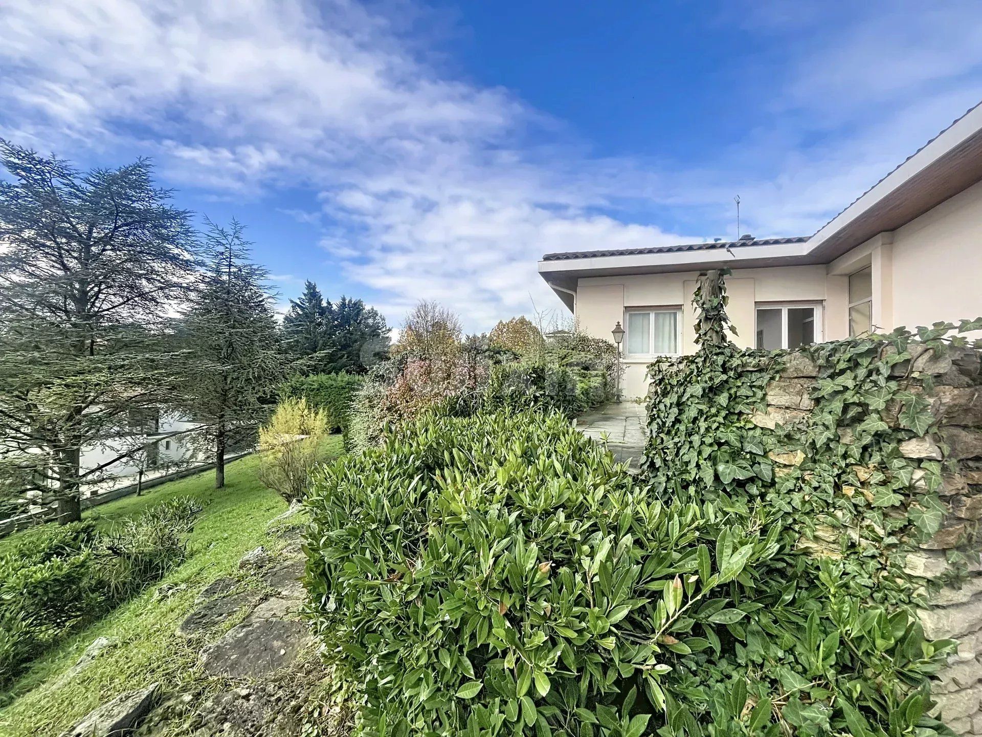 propriété 12 Pièces en vente sur Dardilly (69570)