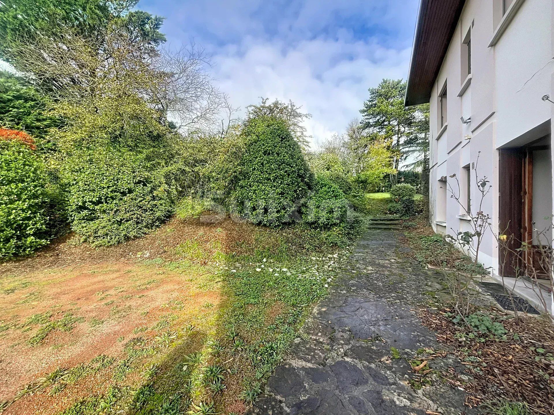 proprietà 12 Camere in vendita su Dardilly (69570)