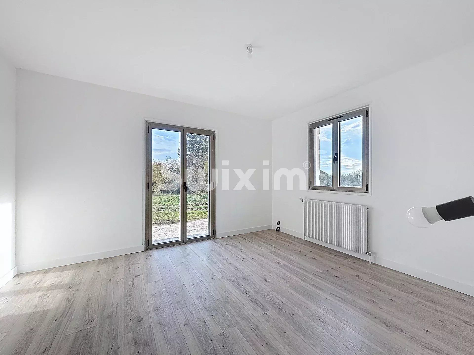 haus 6 Zimmer zum verkauf auf Grilly (01220)