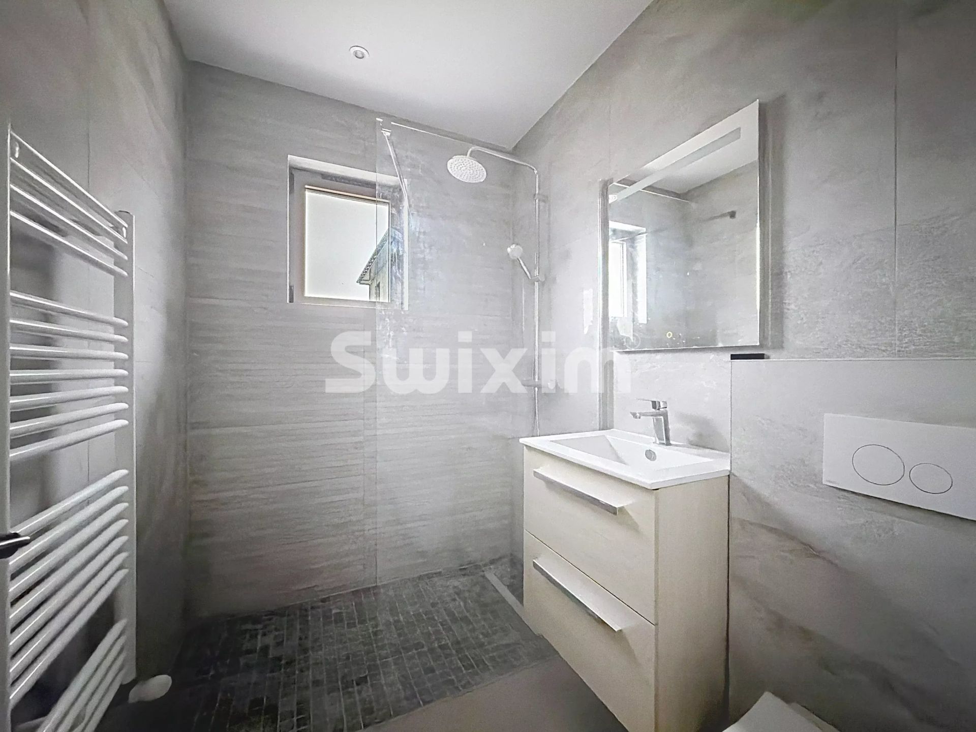 haus 6 Zimmer zum verkauf auf Grilly (01220)