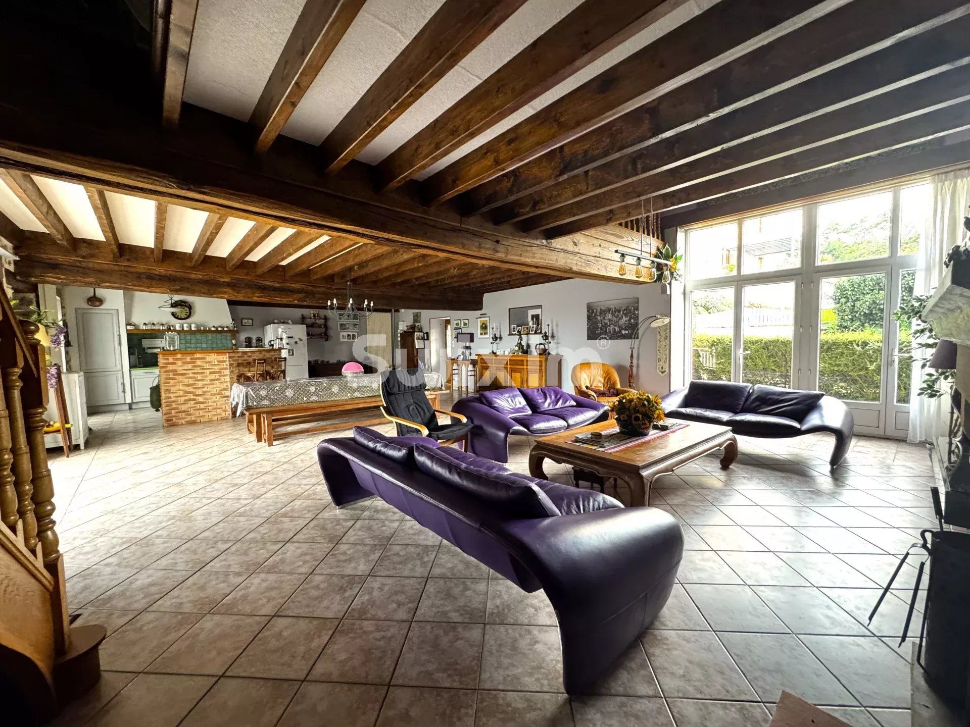 casa 8 Camere in vendita su Avallon (89200)