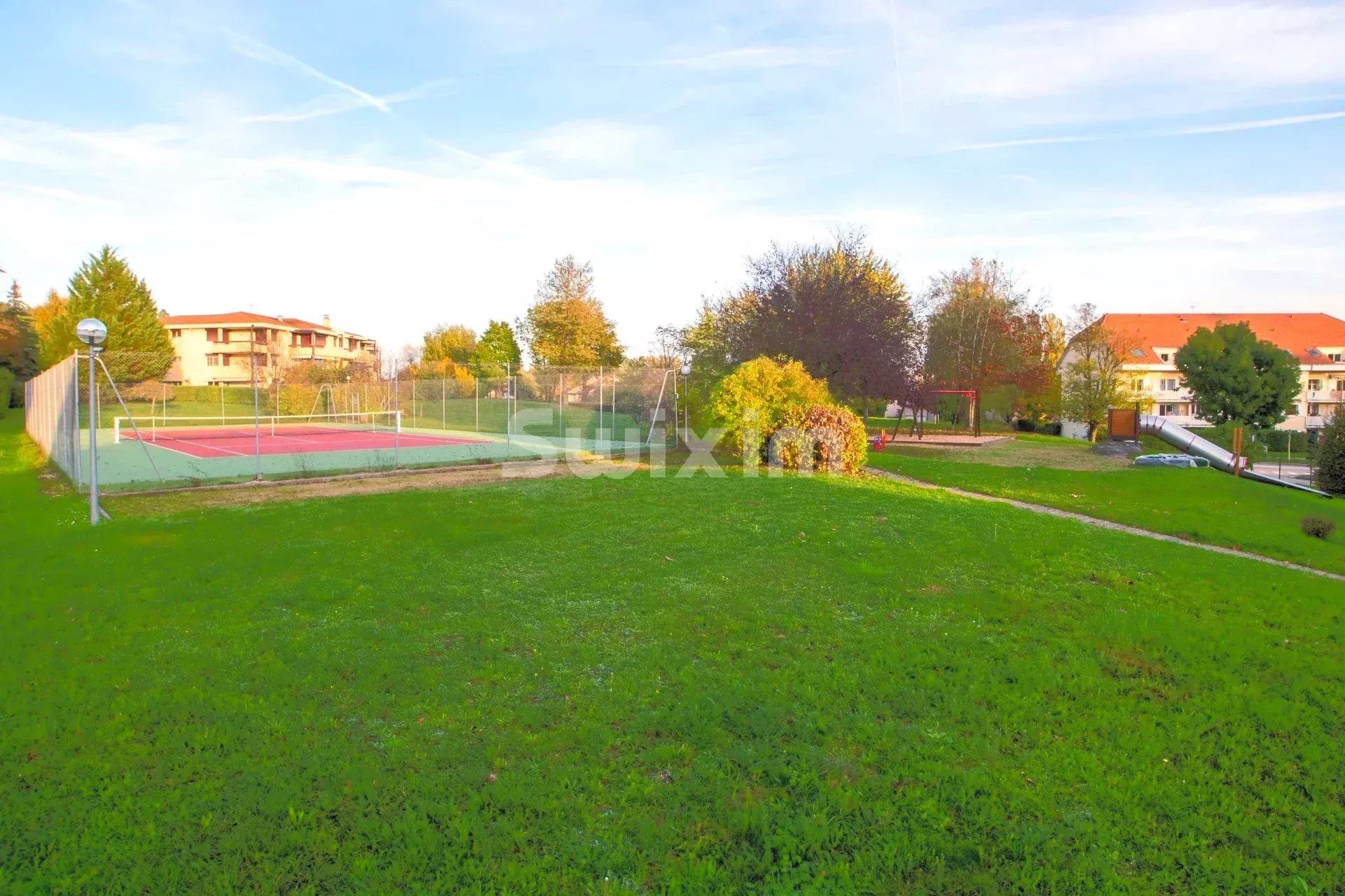 apartment 7 Rooms for sale on Ferney-Voltaire (01210)