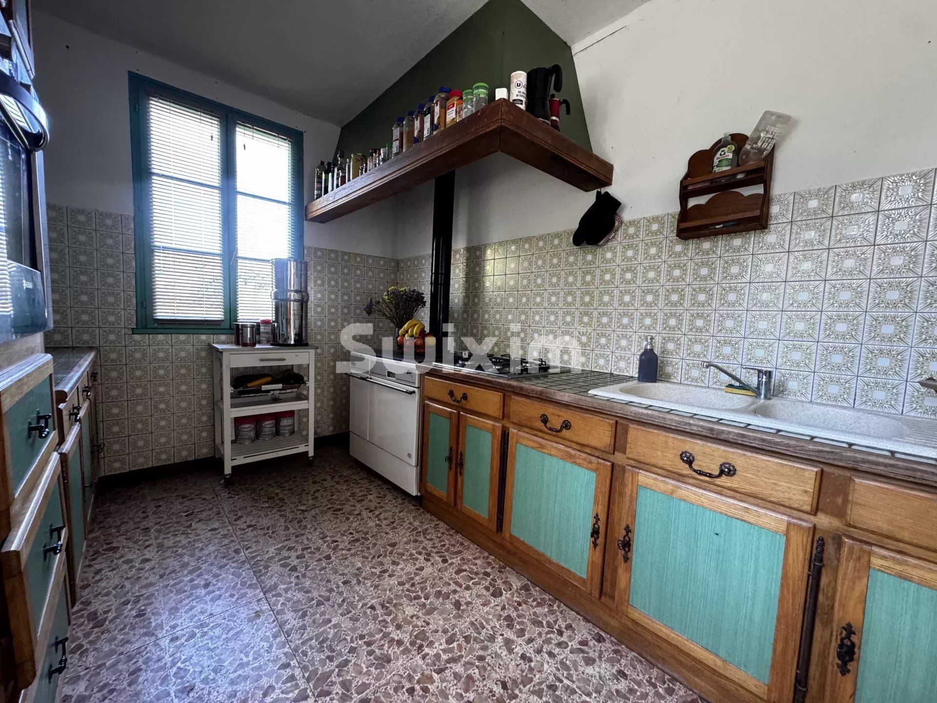 property 12 Rooms for sale on Quarré-les-Tombes (89630)