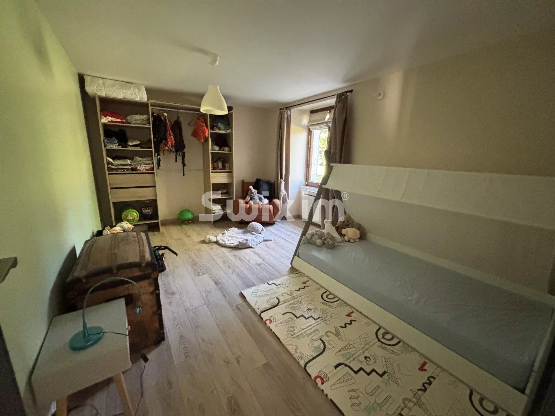 property 12 Rooms for sale on Quarré-les-Tombes (89630)