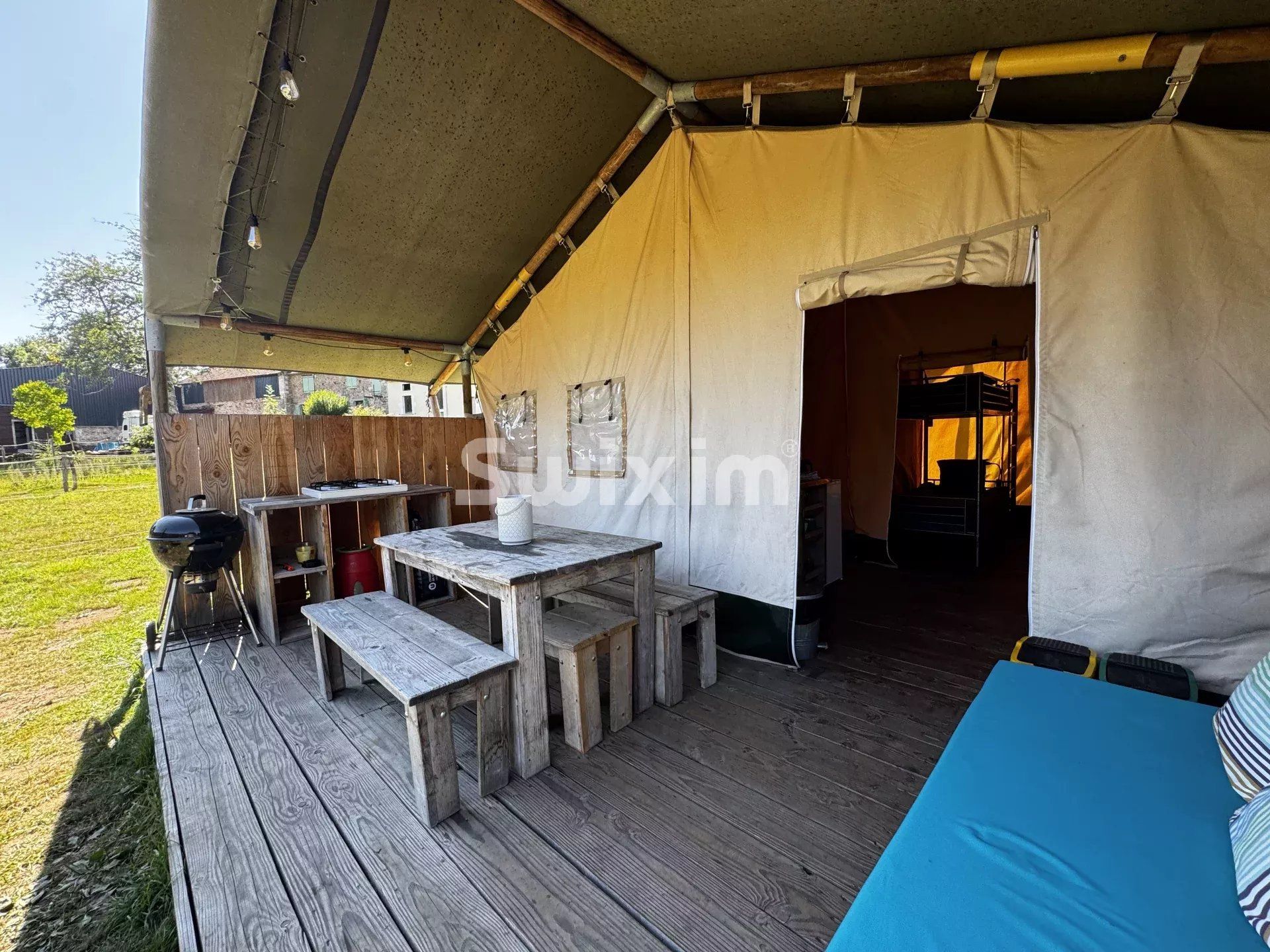 property 12 Rooms for sale on Quarré-les-Tombes (89630)