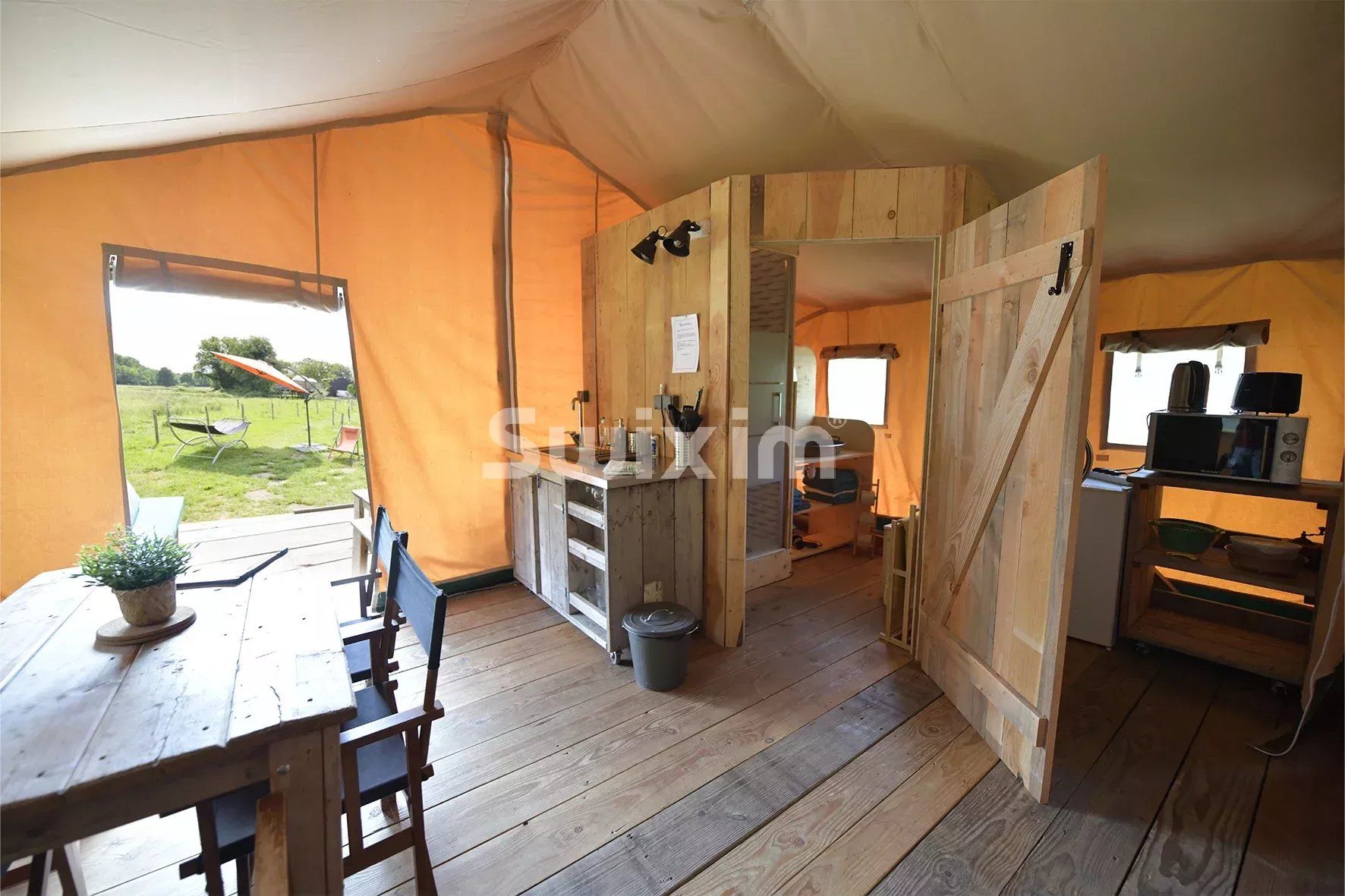 property 12 Rooms for sale on Quarré-les-Tombes (89630)