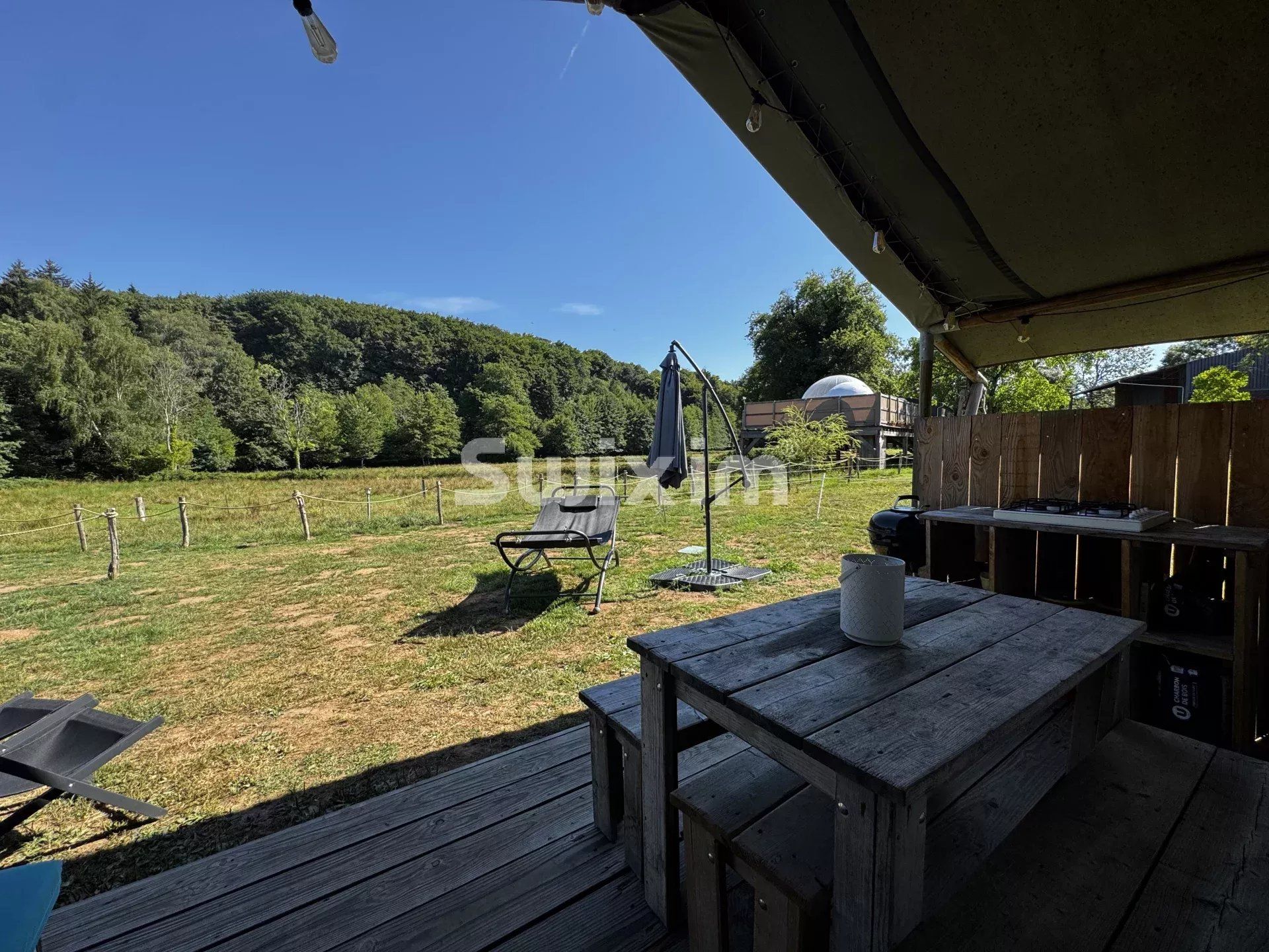 property 12 Rooms for sale on Quarré-les-Tombes (89630)