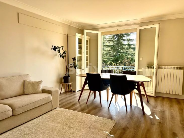 Vente Maison Castillon-du-Gard 9 Pièces 195 m²