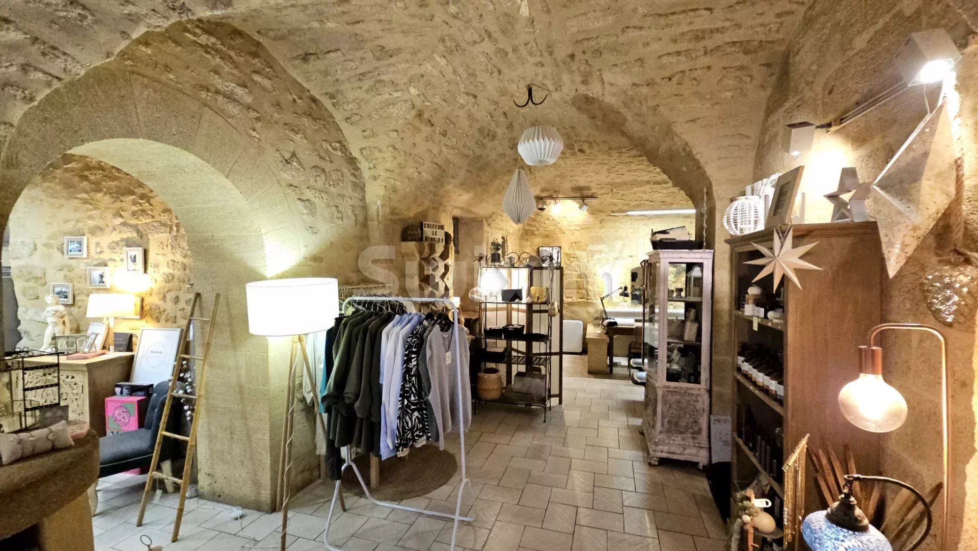 commerce en vente sur Castillon-du-Gard (30210)