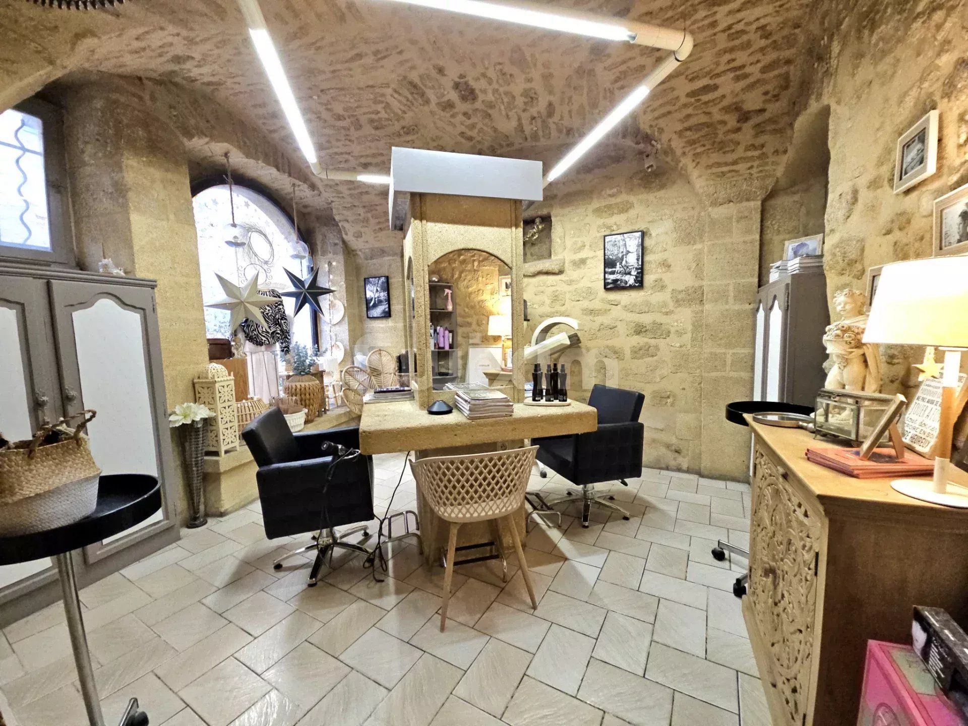 commerce en vente sur Castillon-du-Gard (30210)