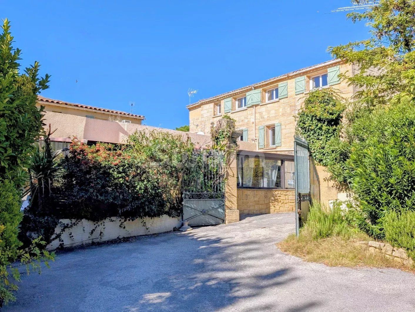 immeuble en vente sur Uzès (30700)