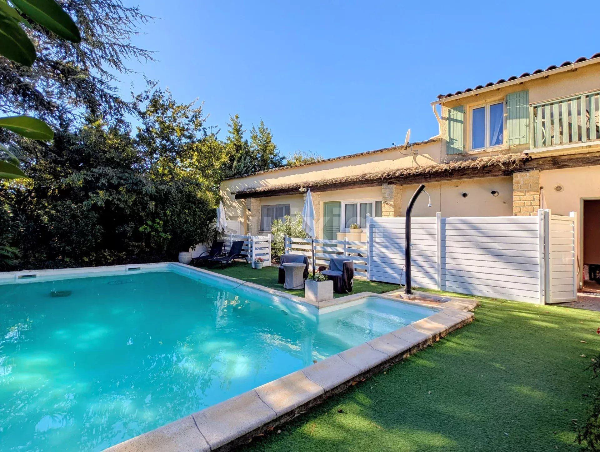 immeuble en vente sur Uzès (30700)