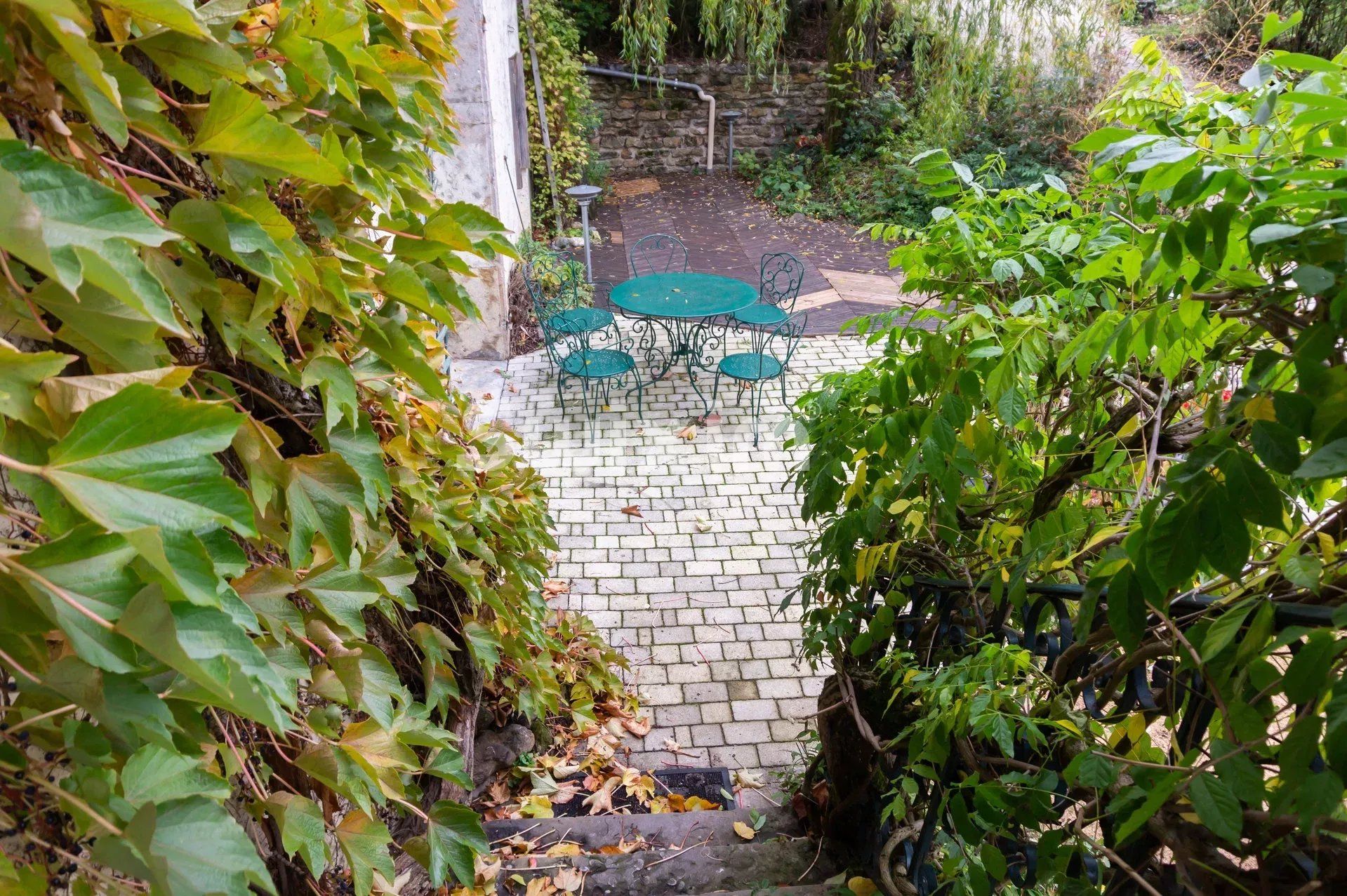 house 12 Rooms for sale on Saint-Léger-sur-Dheune (71510)