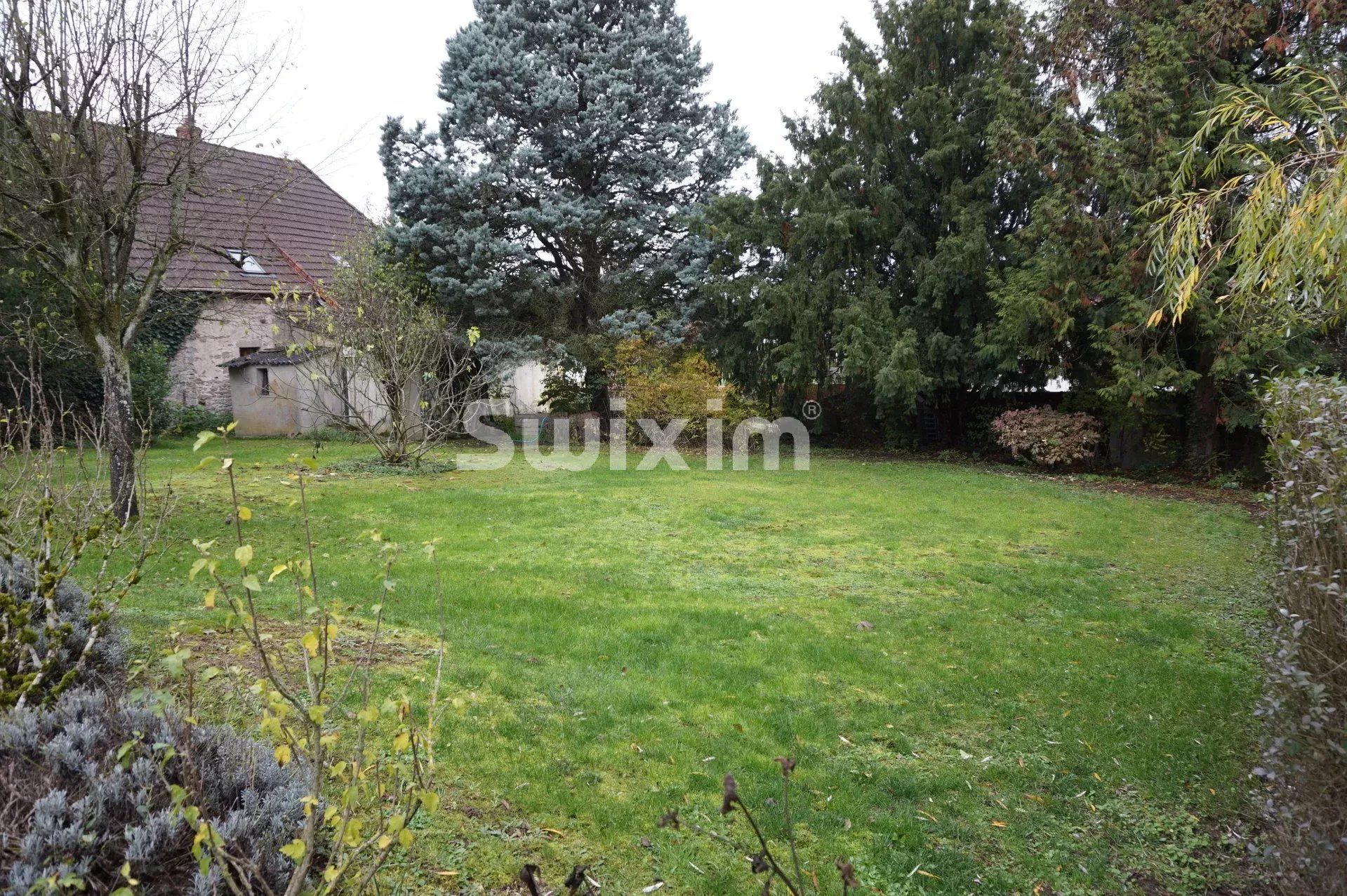 house 12 Rooms for sale on Saint-Léger-sur-Dheune (71510)