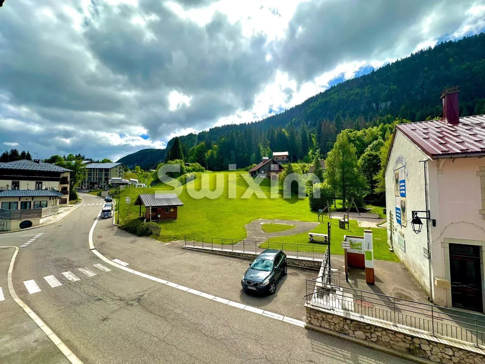 maison 11 Pièces en vente sur Mijoux (01410)