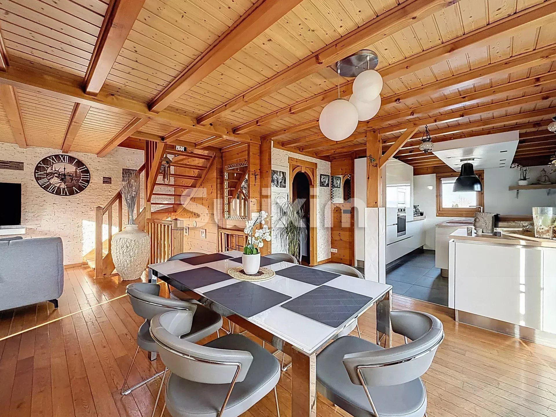 haus 4 Zimmer zum verkauf auf Saint-Jean-de-Gonville (01630)