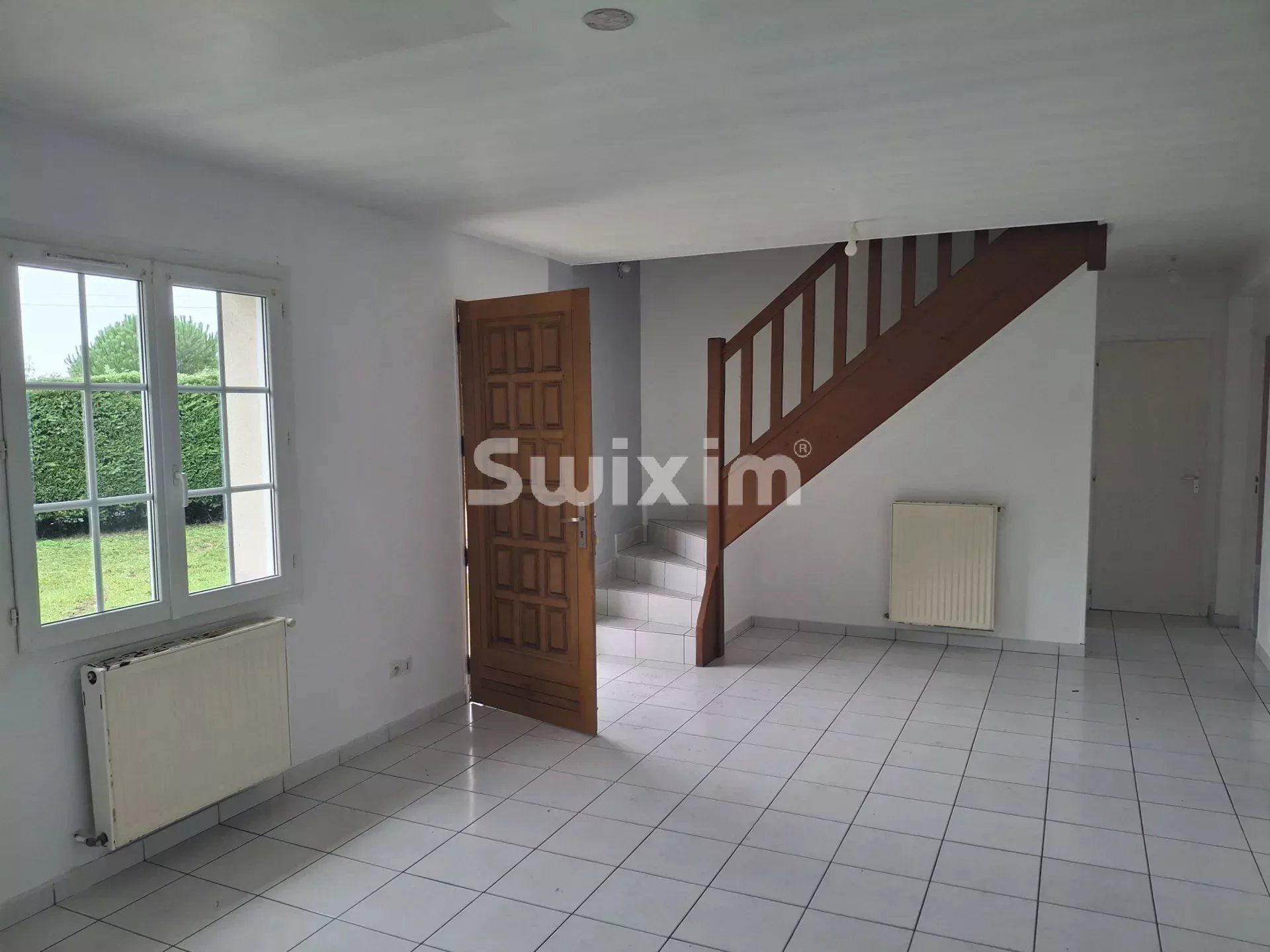 house 4 Rooms for sale on Candé-sur-Beuvron (41120)