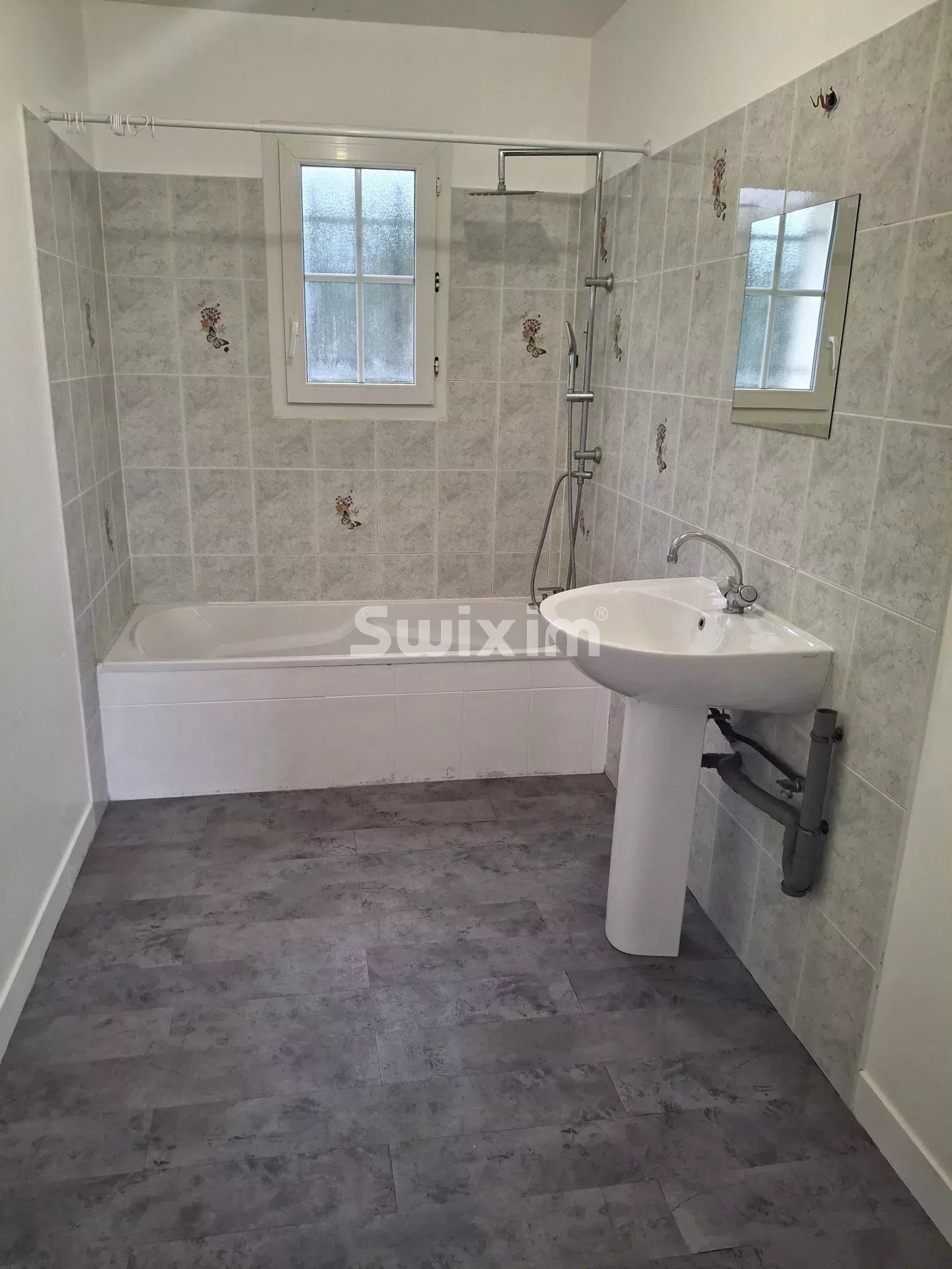 house 4 Rooms for sale on Candé-sur-Beuvron (41120)