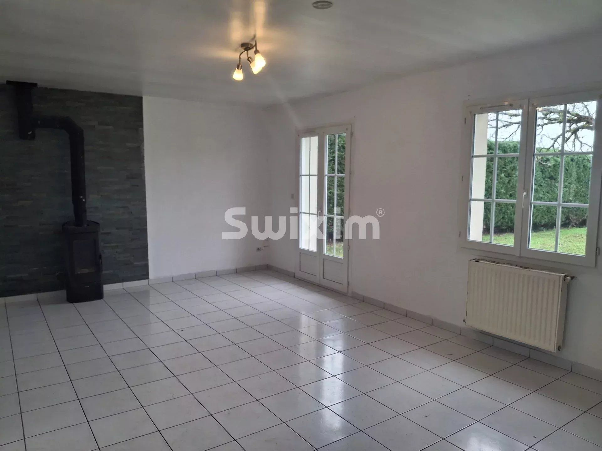 house 4 Rooms for sale on Candé-sur-Beuvron (41120)