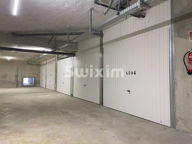 Location Garage Saint-Genis-Pouilly 1&nbsp;pièce 15&nbsp;m²