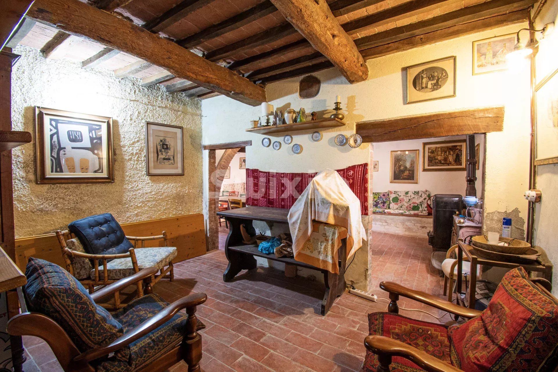 maison 20 Pièces en vente sur Asciano (53041)