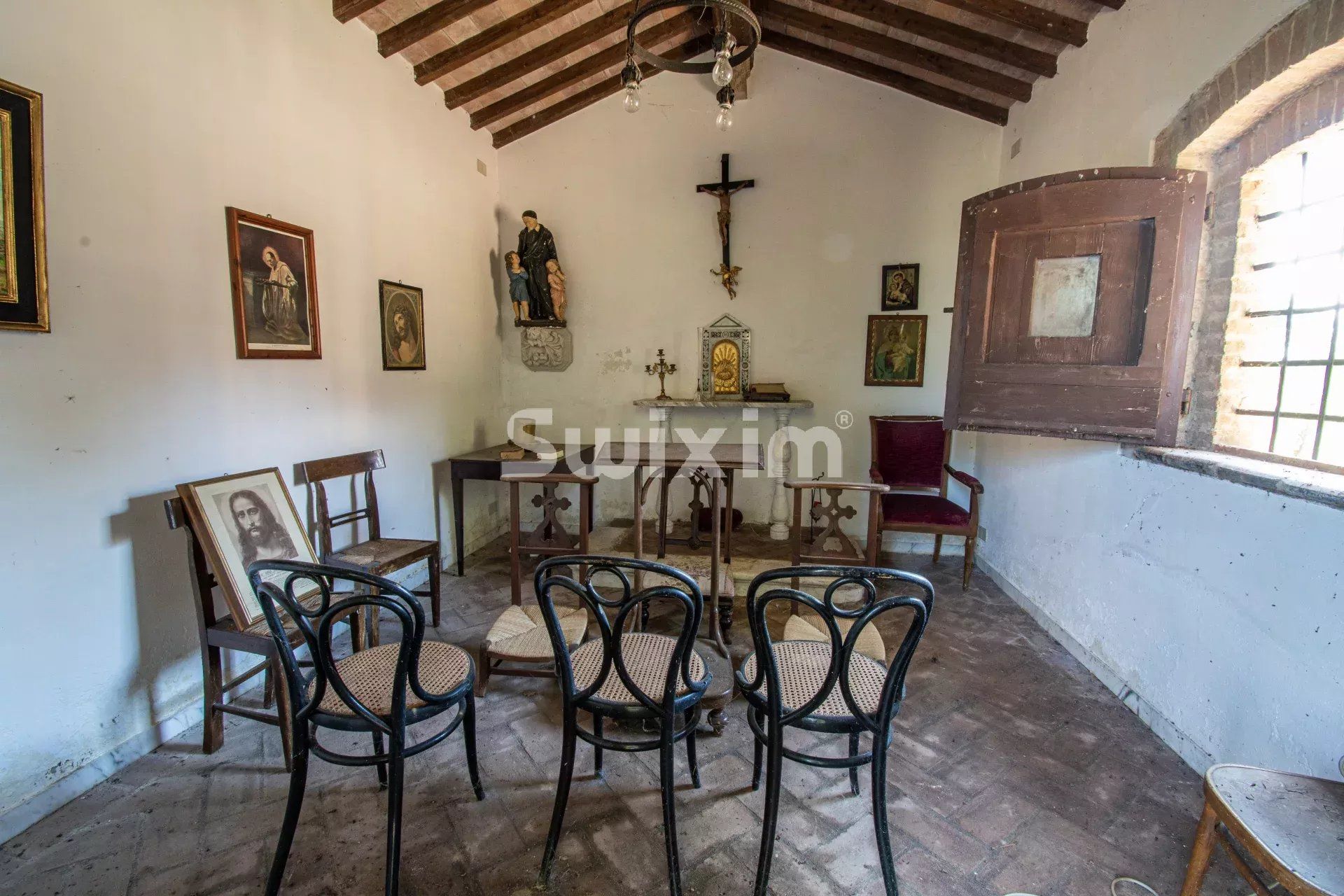 maison 20 Pièces en vente sur Asciano (53041)