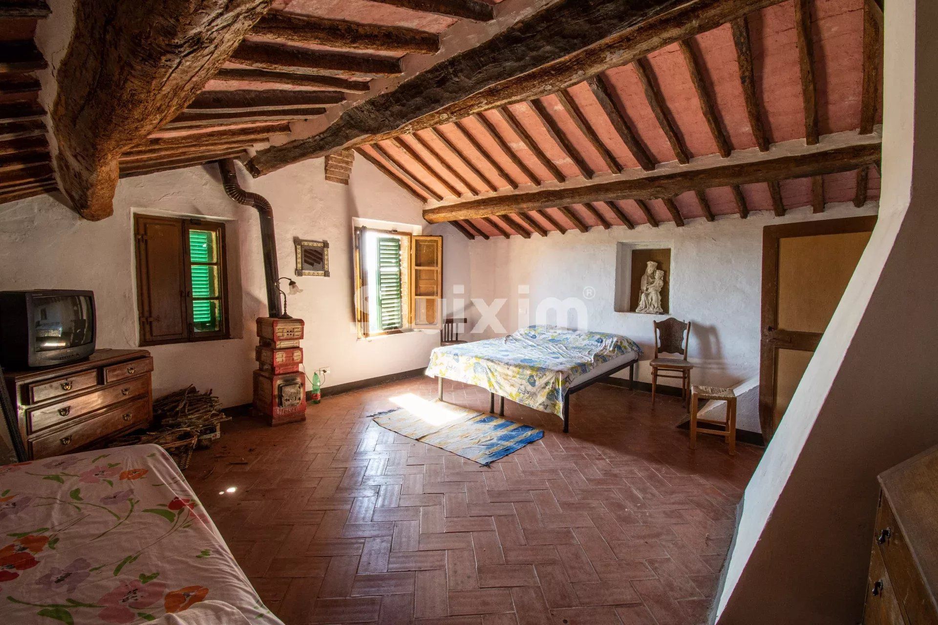 maison 20 Pièces en vente sur Asciano (53041)