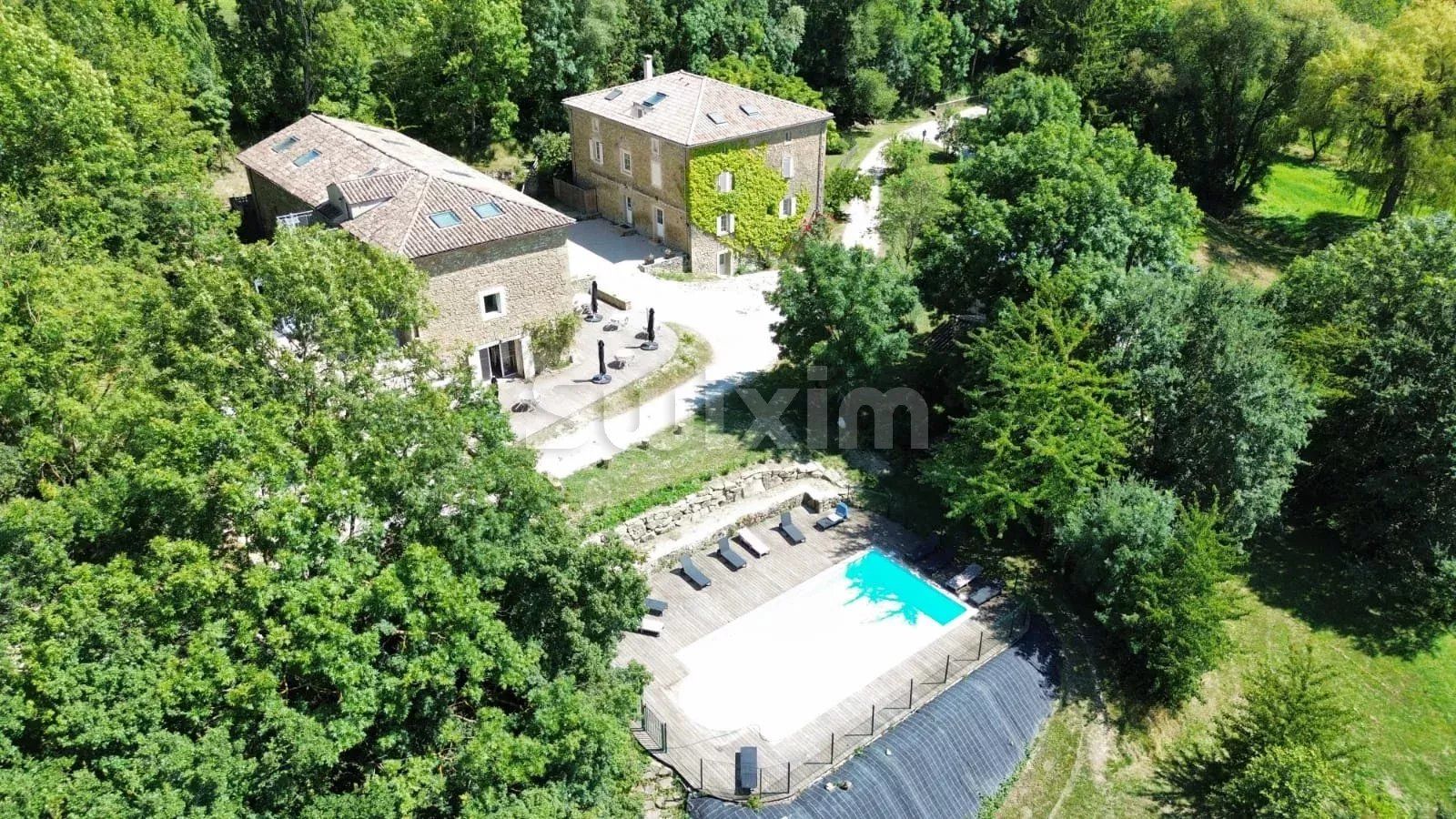 local comercial 26 Salas en venta en Dieulefit (26220)