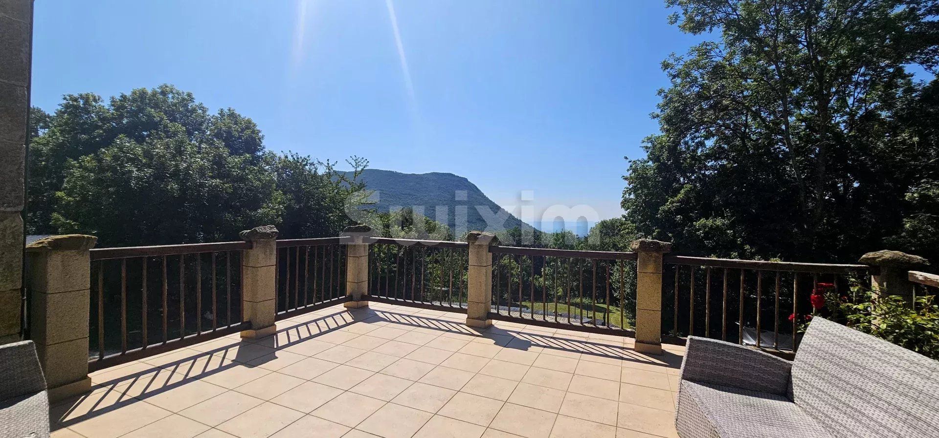 local comercial 26 Salas en venta en Dieulefit (26220)