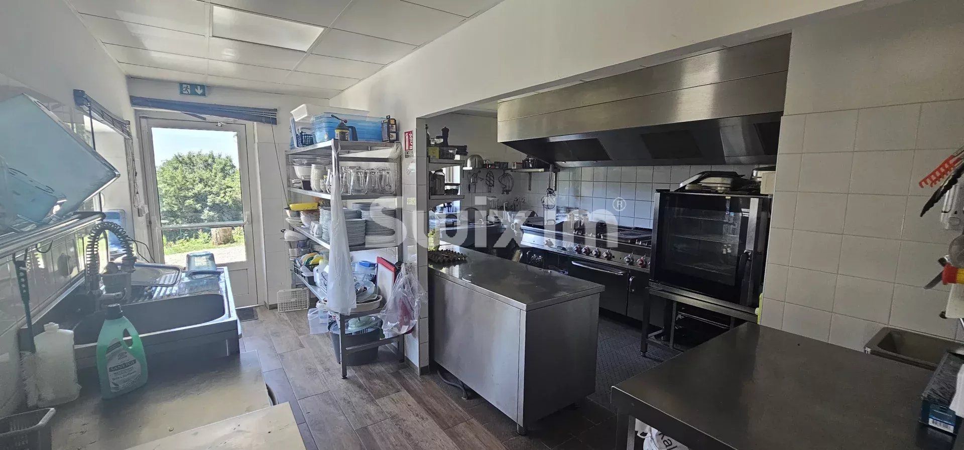 locale commerciale 26 Camere in vendita su Dieulefit (26220)