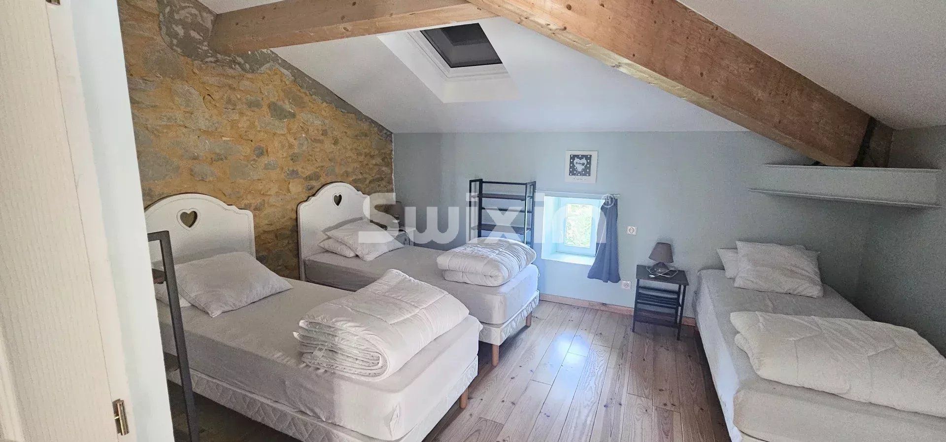 locale commerciale 26 Camere in vendita su Dieulefit (26220)