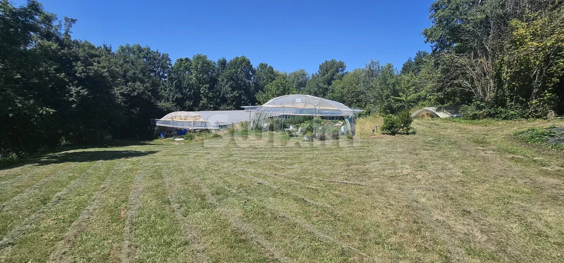 local comercial 26 Salas en venta en Dieulefit (26220)