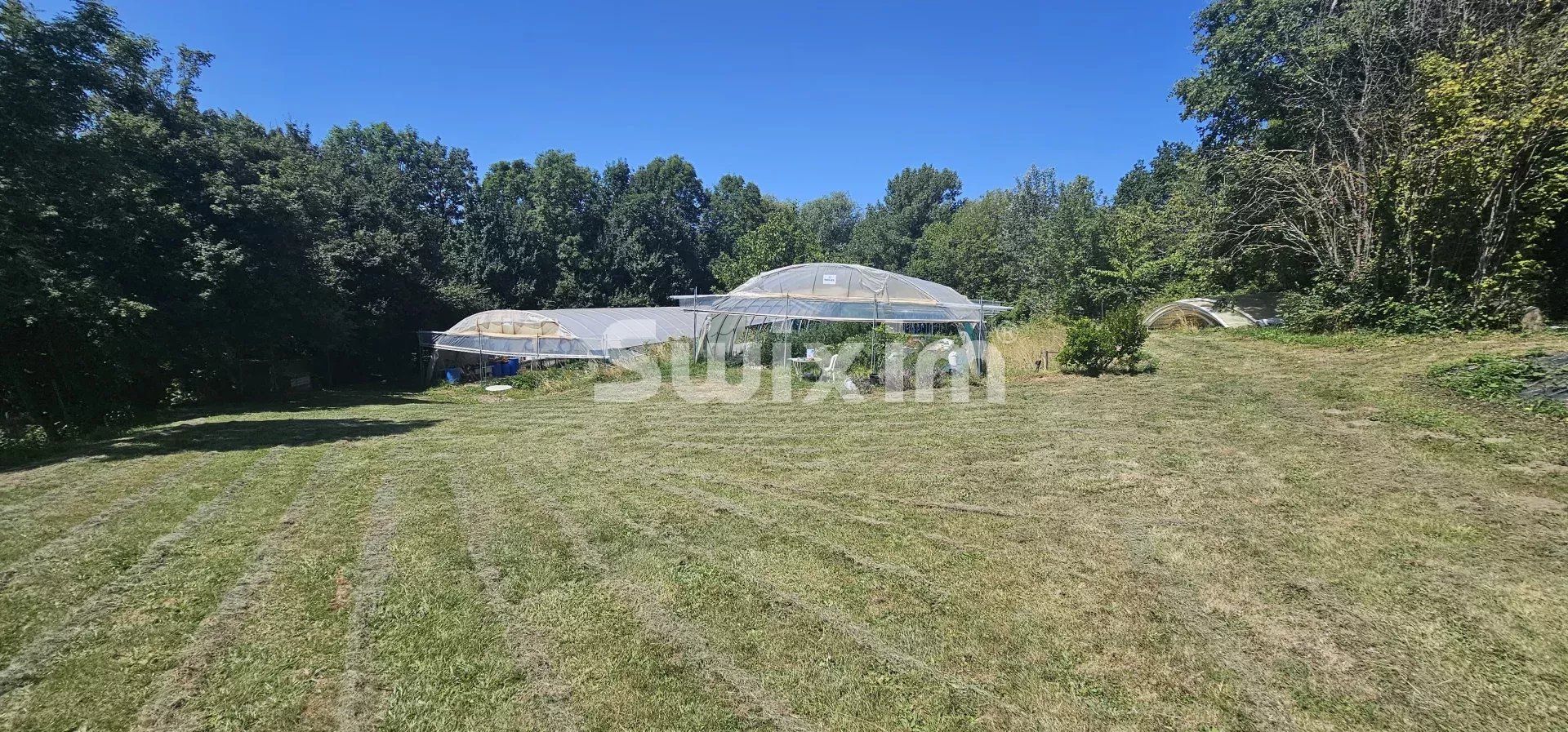 locale commerciale 26 Camere in vendita su Dieulefit (26220)