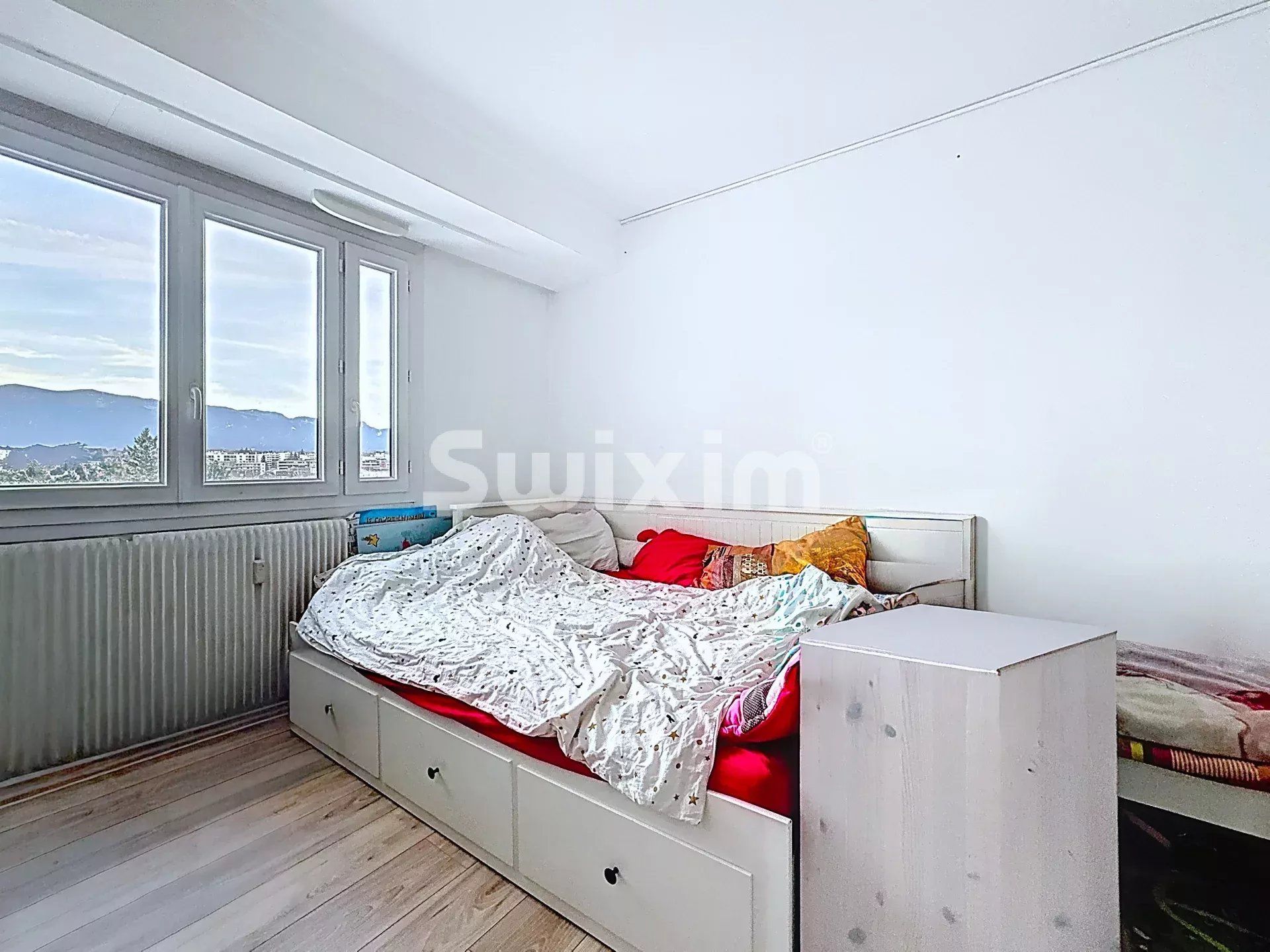 apartment 4 Rooms for sale on Ferney-Voltaire (01210)