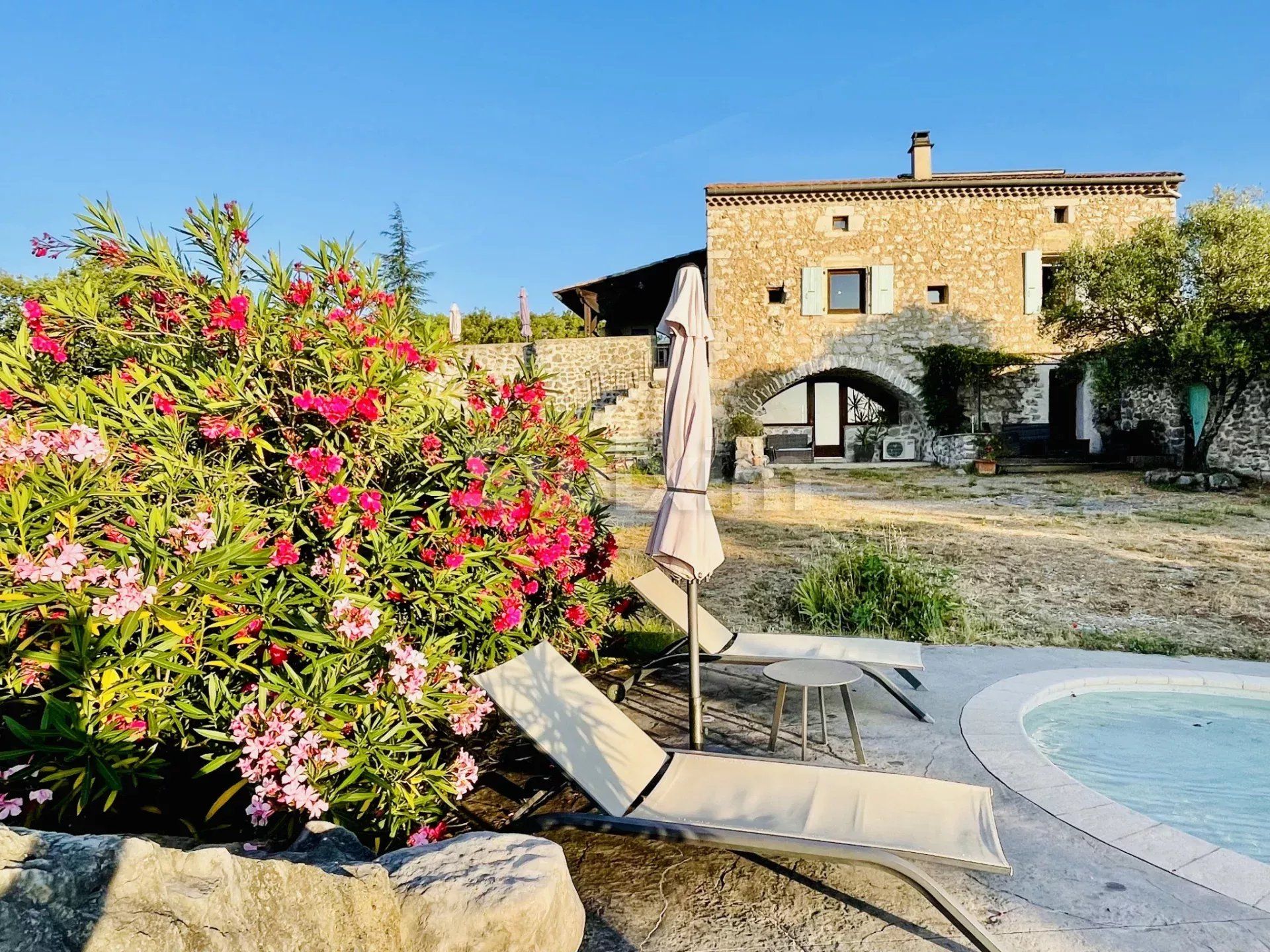 anwesen 17 Zimmer zum verkauf auf Barjac (30430)