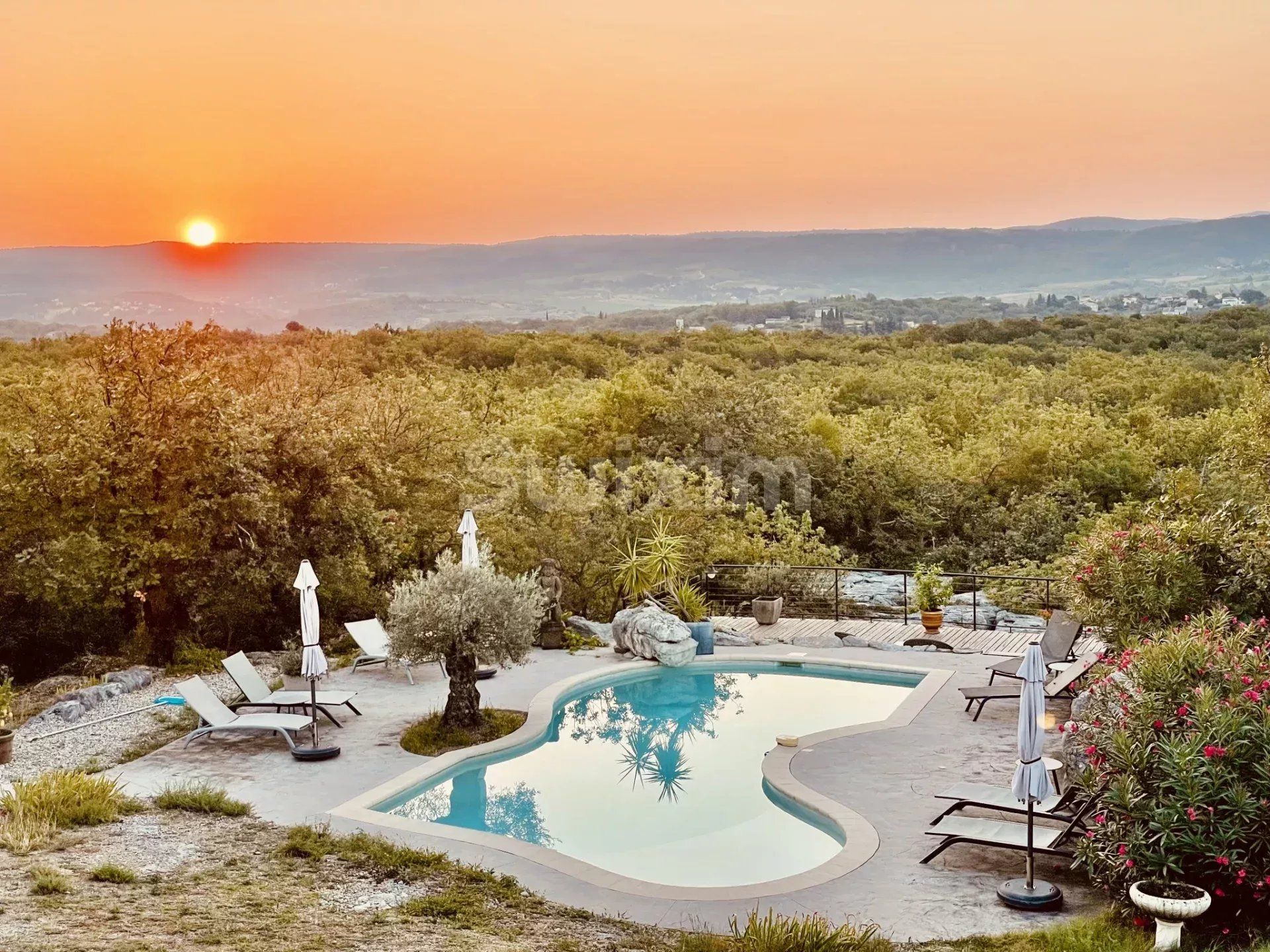 anwesen 17 Zimmer zum verkauf auf Barjac (30430)