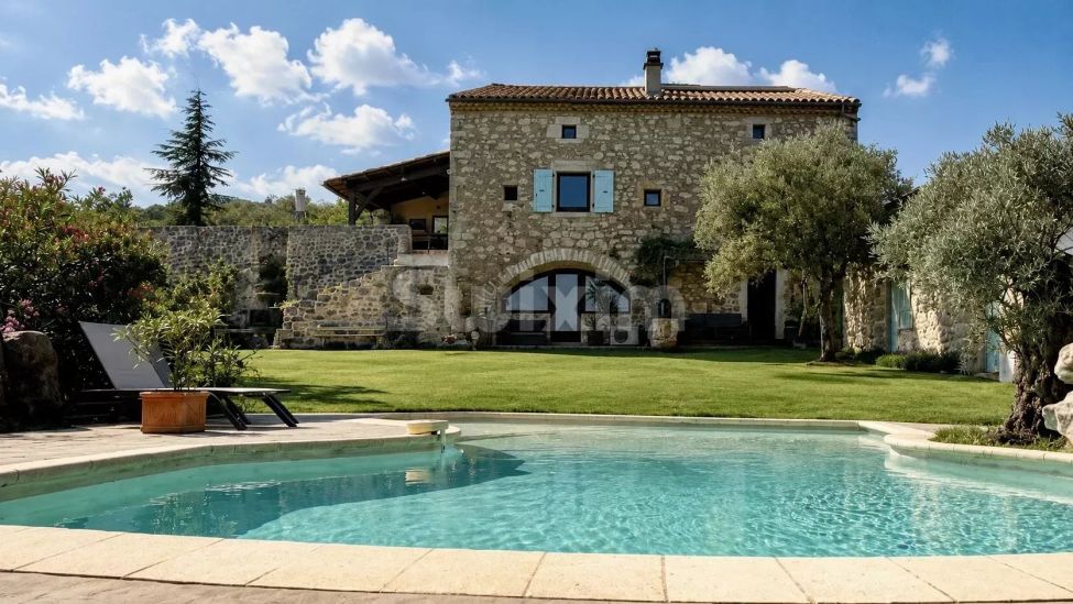 Vendita Proprietà Barjac 17&nbsp;Camere 447&nbsp;m²