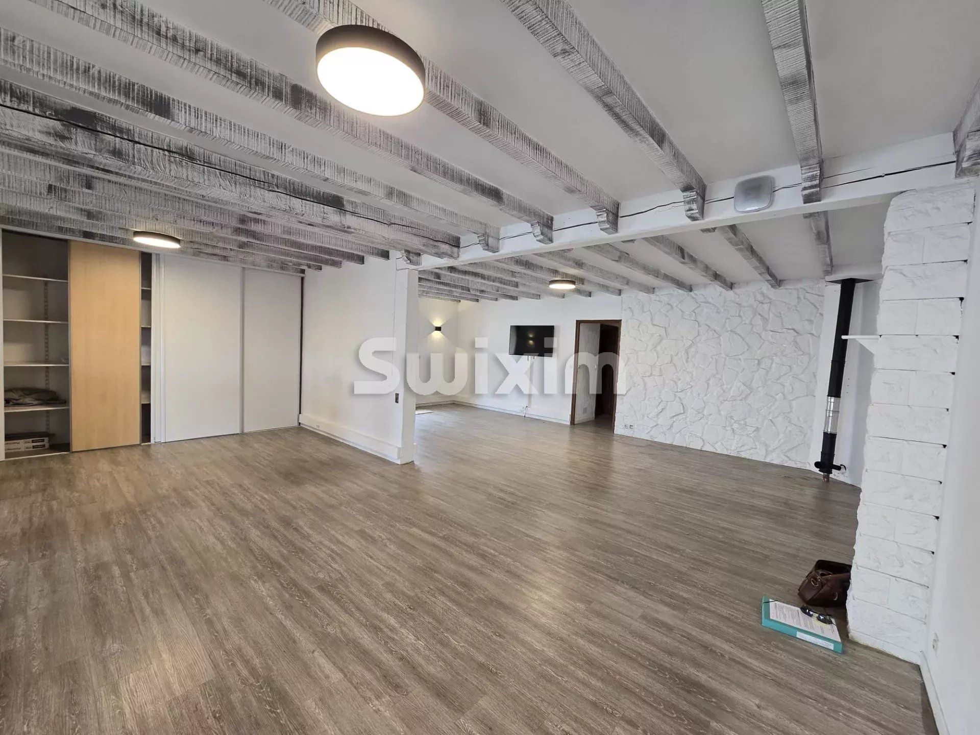 locale commerciale 5 Camere in affitto su Orange (84100)