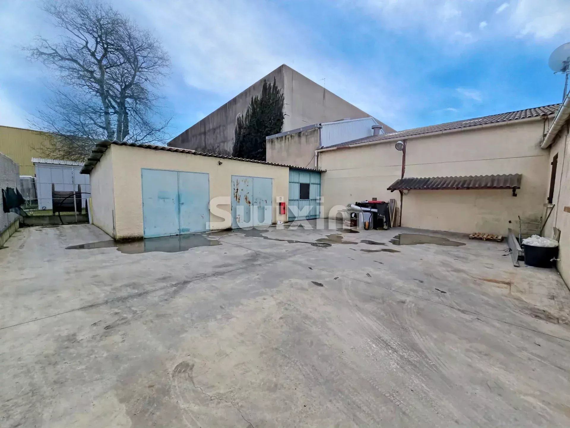 locale commerciale 5 Camere in affitto su Orange (84100)