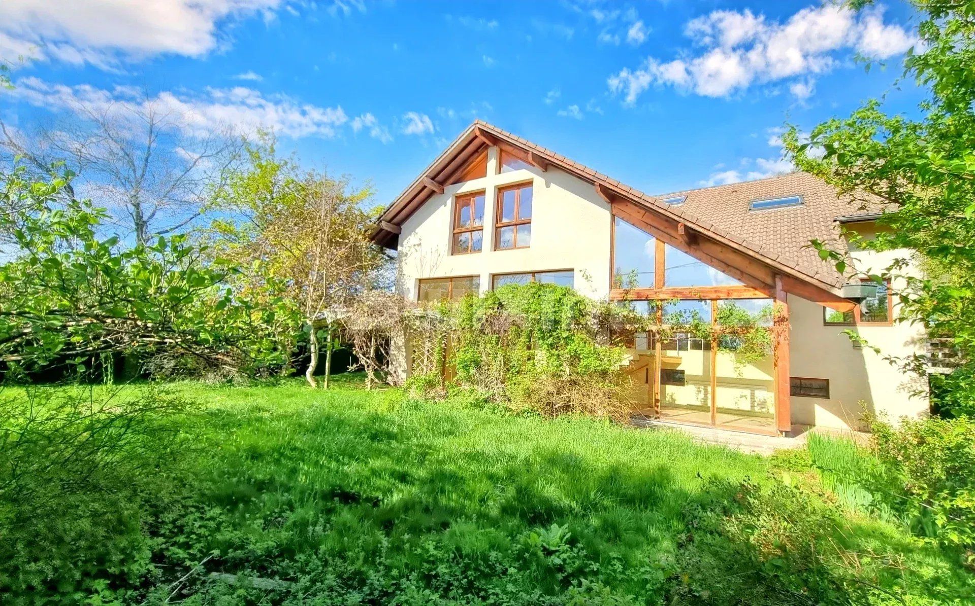 Vente Maison Lucinges 7 Pièces 250 m²