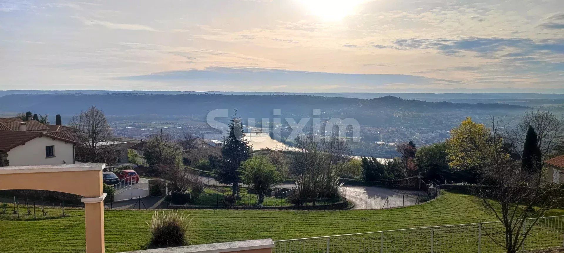 propriété 5 Pièces en vente sur Condrieu (69420)