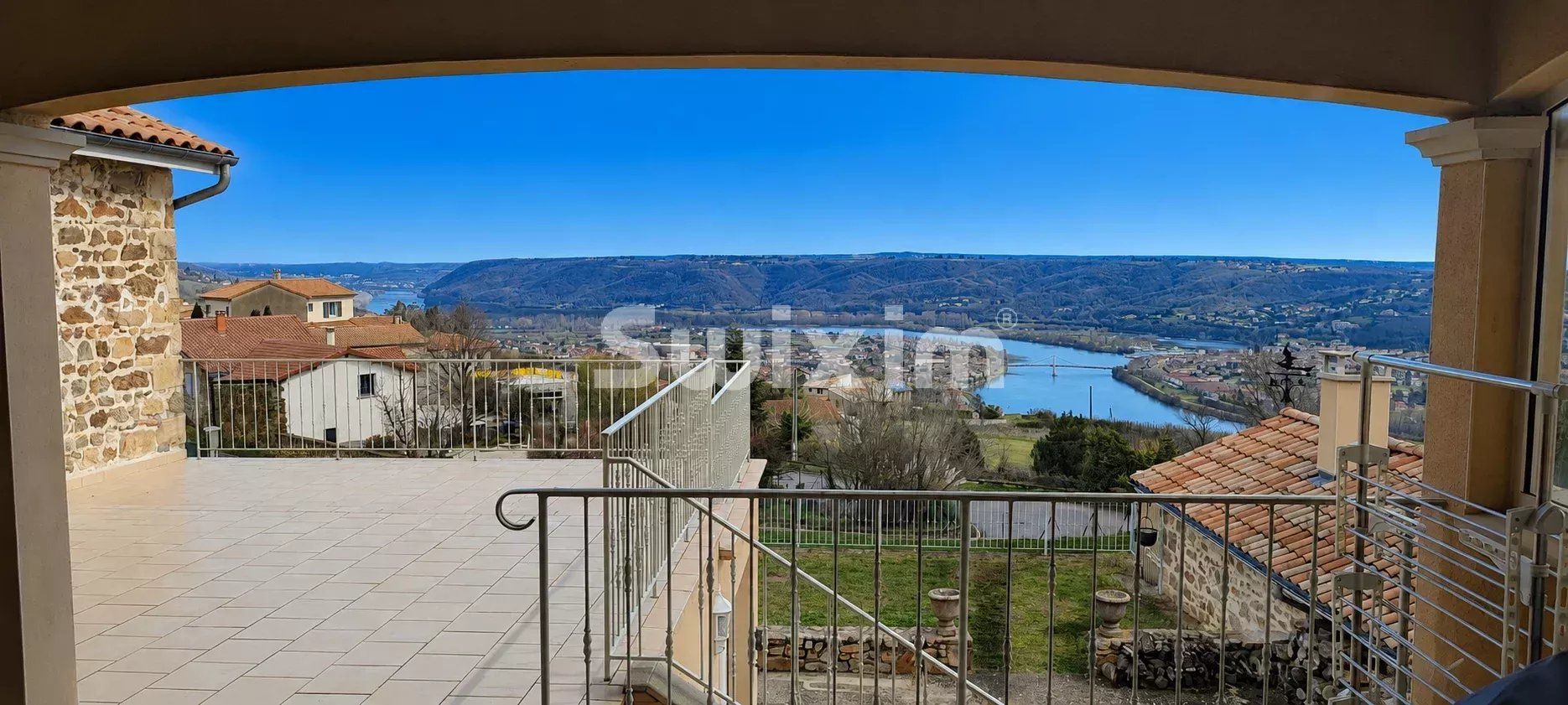 propiedad 5 Salas en venta en Condrieu (69420)