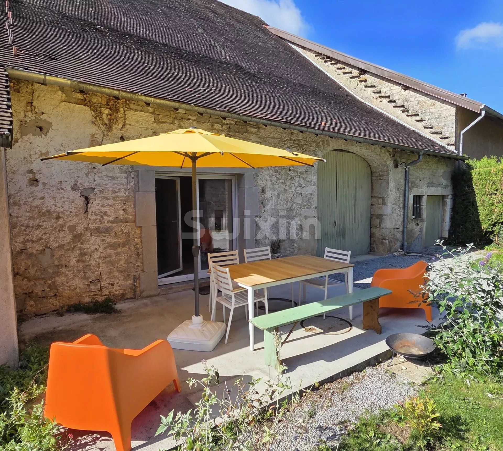 casa 4 Quartos para venda sobre Mirebel (39570)