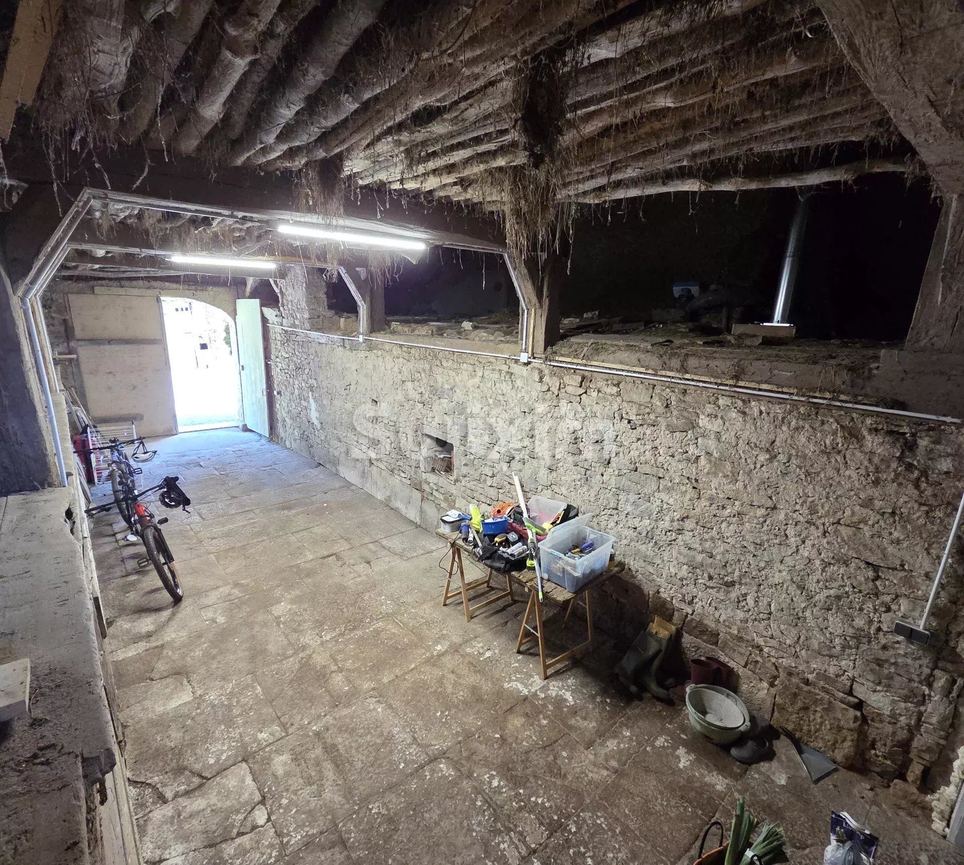 casa 4 Quartos para venda sobre Mirebel (39570)