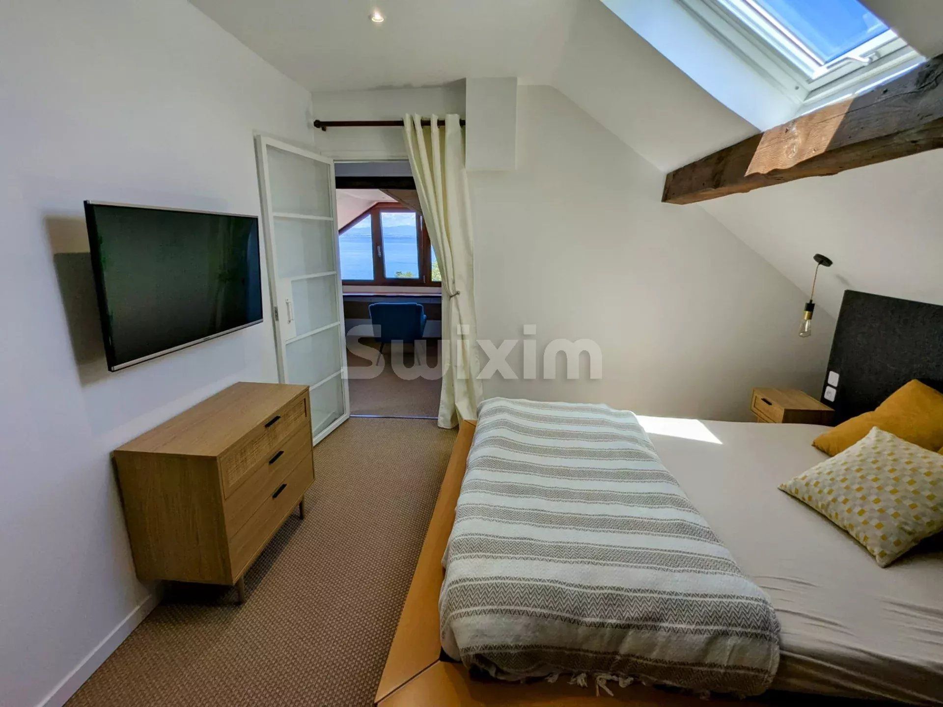 apartment 9 Rooms for sale on Évian-les-Bains (74500)